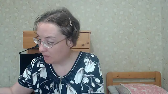 Smart Rose online show from 05-16-26, 01:43