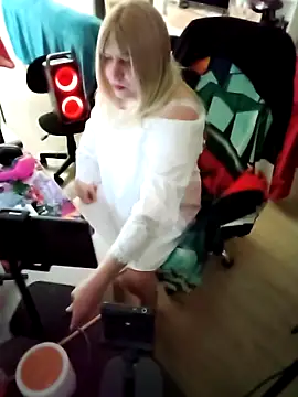 JulietteMaitresse online show from 03-29-26, 09:42