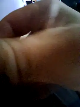 Snapshot of bam420bam chatting on 06-12-26, 11:03 bam420bam online show from 06-12-26, 11:03