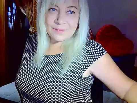 Snapshot of AgoniA7 chatting on 09-21-25, 03:41 AgoniA7 online show from 09-21-25, 03:41
