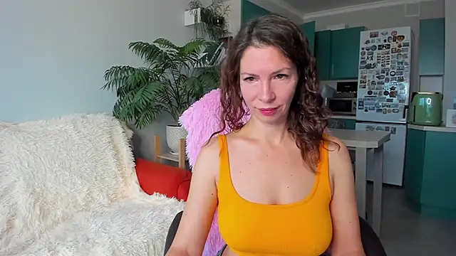 ChristinaGlory online show from 10-24-25, 08:00