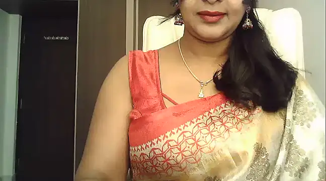 Snapshot of Spandana_Sweety chatting on 01-29-25, 05:40 Spandana Sweety online show from 01-29-25, 05:40