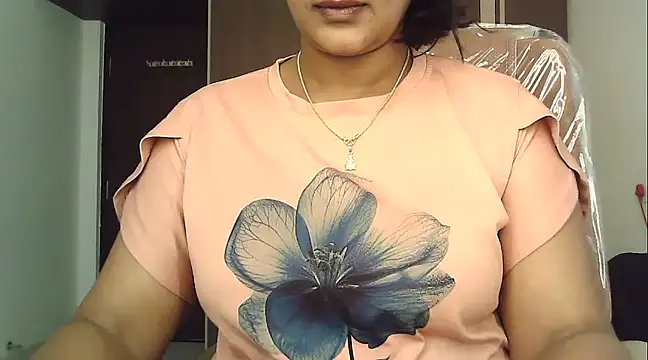 Snapshot of Spandana_Sweety chatting on 02-09-25, 06:54 Spandana Sweety online show from 02-09-25, 06:54