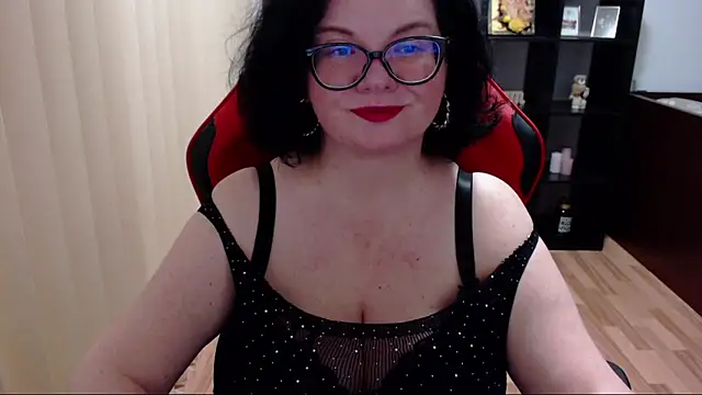 Snapshot of MissTroublle chatting on 11-26-25, 11:22 MissTroublle online show from 11-26-25, 11:22