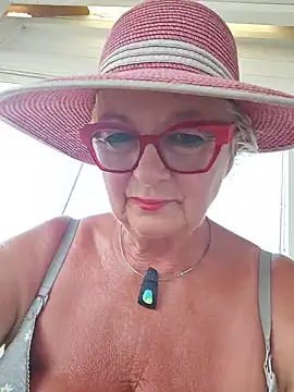 Snapshot of MucMilf59 chatting on 07-04-26, 10:21 MucMilf59 online show from 07-04-26, 10:21