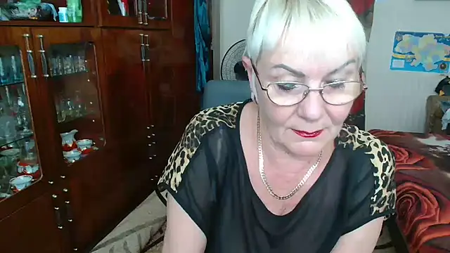 Snapshot of JenaCheim chatting on 07-17-26, 05:14 JenaCheim online show from 07-17-26, 05:14