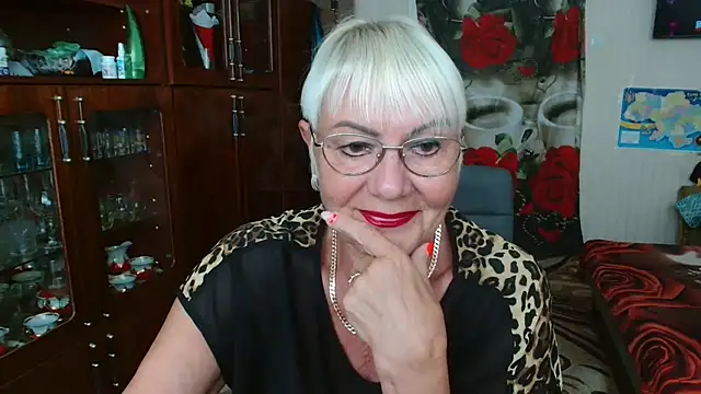 Snapshot of JenaCheim chatting on 07-27-26, 05:58 JenaCheim online show from 07-27-26, 05:58