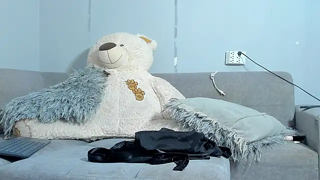 Snapshot of SandraGoldstein chatting on 02-09-25, 06:37 SandraGoldstein online show from 02-09-25, 06:37