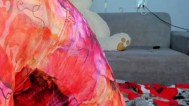 Snapshot of SandraGoldstein chatting on 03-08-25, 11:28 SandraGoldstein online show from 03-08-25, 11:28