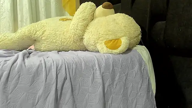 Snapshot of SandraGoldstein chatting on 03-14-25, 01:27 SandraGoldstein online show from 03-14-25, 01:27