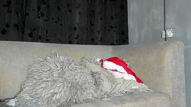 Snapshot of SandraGoldstein chatting on 12-05-25, 05:20 SandraGoldstein online show from 12-05-25, 05:20