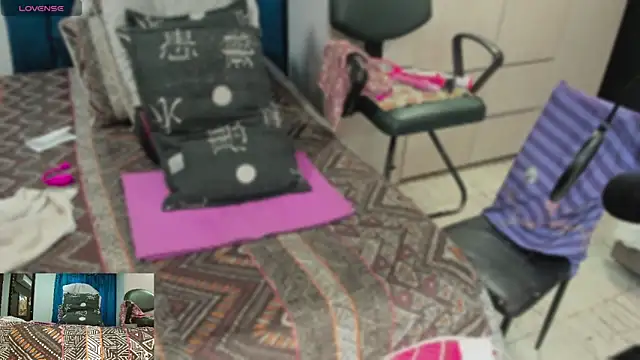 khloeHermaprodit3 online show from 02-23-25, 09:26