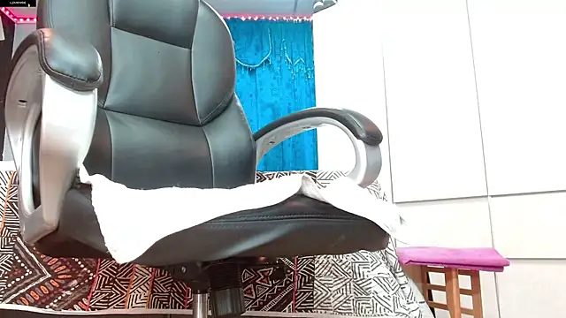 Snapshot of khloeHermaprodit3 chatting on 02-27-26, 08:42 khloeHermaprodit3 online show from 02-27-26, 08:42