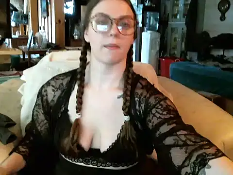 Snapshot of katie_kitten38 chatting on 01-09-26, 02:20 katie kitten38 online show from 01-09-26, 02:20