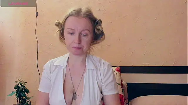 I AM MILF online show from 04-14-26, 07:03