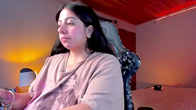 Snapshot of coraline_latin chatting on 12-27-24, 09:54 coraline latin online show from 12-27-24, 09:54