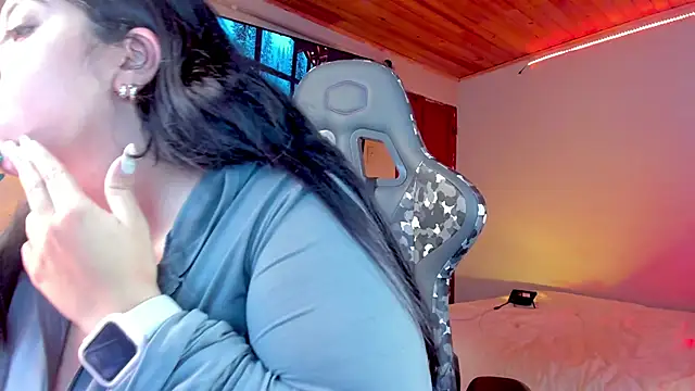 Snapshot of coraline_latin chatting on 01-09-25, 09:58 coraline latin online show from 01-09-25, 09:58