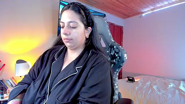 Snapshot of coraline_latin chatting on 01-24-25, 09:15 coraline latin online show from 01-24-25, 09:15