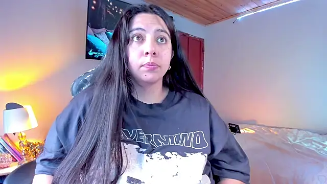 Snapshot of coraline_latin chatting on 02-01-25, 08:47 coraline latin online show from 02-01-25, 08:47