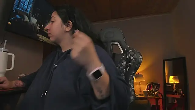 Snapshot of coraline_latin chatting on 02-17-25, 10:25 coraline latin online show from 02-17-25, 10:25