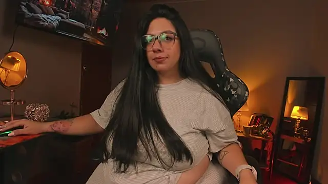 Snapshot of coraline_latin chatting on 02-22-25, 09:15 coraline latin online show from 02-22-25, 09:15