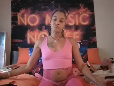 Snapshot of EnticingAaliyah chatting on 12-12-24, 04:21 EnticingAaliyah online show from 12-12-24, 04:21