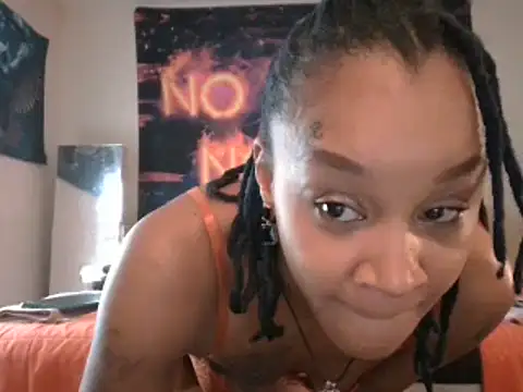 Snapshot of EnticingAaliyah chatting on 02-24-25, 04:58 EnticingAaliyah online show from 02-24-25, 04:58