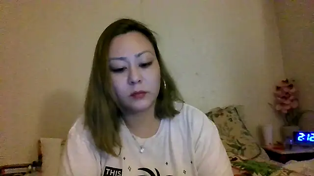 Snapshot of YOUNGFLICKA chatting on 12-04-25, 08:12 YOUNGFLICKA online show from 12-04-25, 08:12