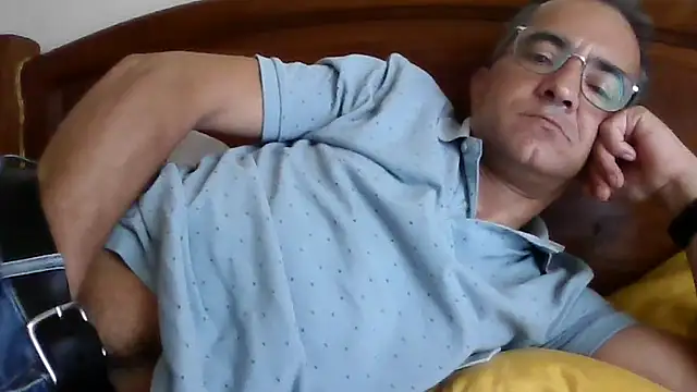 CarlosRocha73 online show from 06-08-26, 10:48