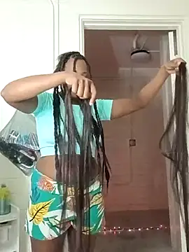 Xochillovemoney2 online show from 10-29-25, 03:42