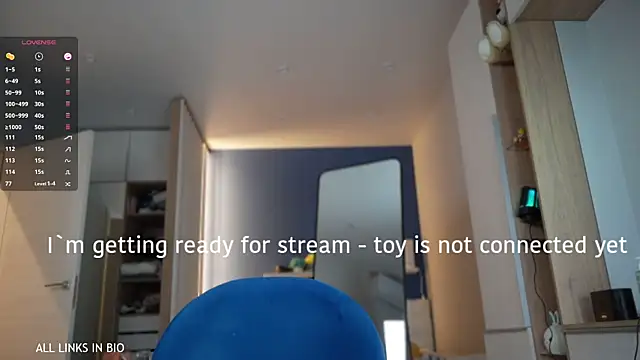 LAUREL HAZEL online show from 02-15-25, 06:55