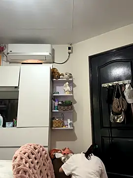 Snapshot of asianmystery203 chatting on 12-05-25, 01:47 asianmystery203 online show from 12-05-25, 01:47