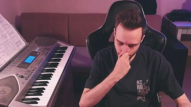 Sweetparker online show from 10-28-25, 04:09