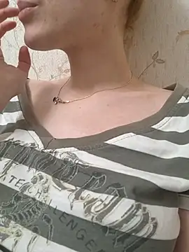 YogisticJuli666 online show from 03-05-25, 02:23