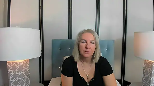 Snapshot of EricaTop chatting on 01-12-25, 06:17 EricaTop online show from 01-12-25, 06:17