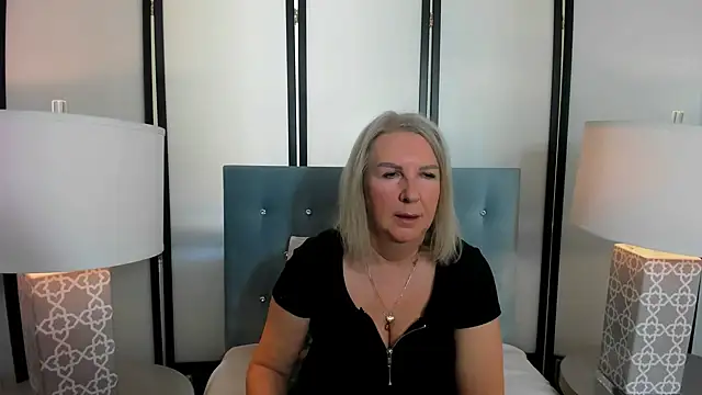 Snapshot of EricaTop chatting on 01-19-25, 09:44 EricaTop online show from 01-19-25, 09:44