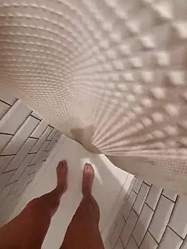 realeasy1 online show from 12-21-25, 11:01