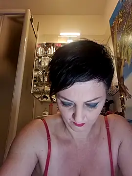 lucillabollente online show from 05-01-26, 04:06