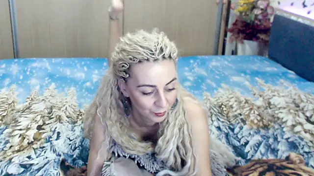 Snapshot of MirabelaSweet chatting on 03-18-25, 04:37 MirabelaSweet online show from 03-18-25, 04:37