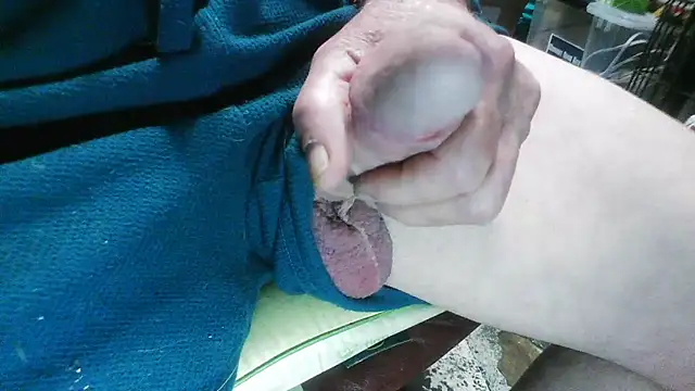 Snapshot of russtee chatting on 03-04-26, 07:31 russtee online show from 03-04-26, 07:31