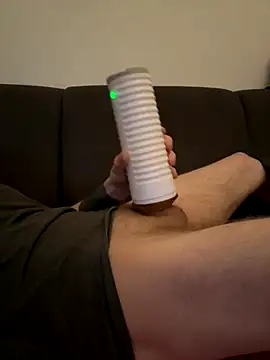 LionBoy1976 online show from 10-28-25, 03:43