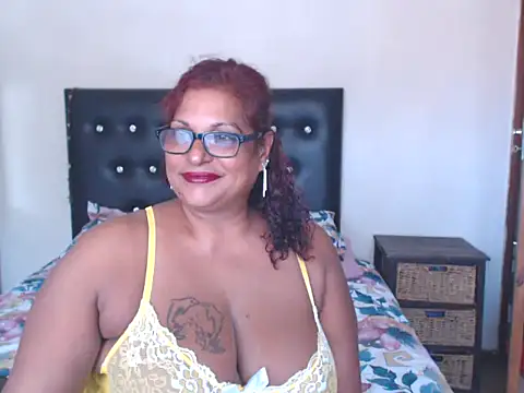 Snapshot of sexylax17 chatting on 12-28-24, 03:15 sexylax17 online show from 12-28-24, 03:15