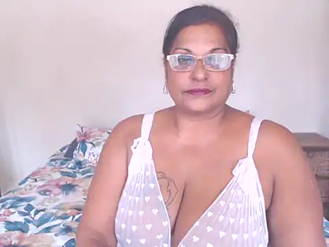 Snapshot of sexylax17 chatting on 10-14-25, 02:29 sexylax17 online show from 10-14-25, 02:29