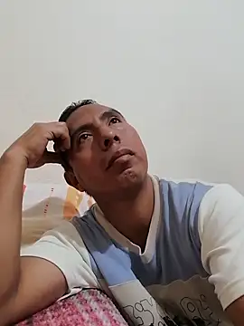 Snapshot of desnudo_Sexoxo chatting on 01-21-25, 02:33 desnudo Sexoxo online show from 01-21-25, 02:33