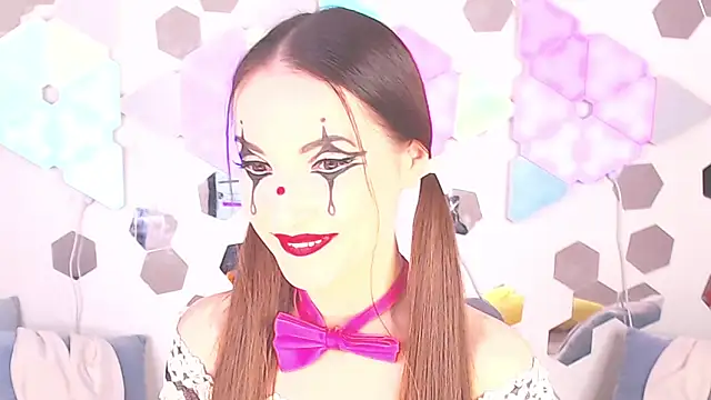 Snapshot of LexiKiss chatting on 10-22-25, 07:57 LexiKiss online show from 10-22-25, 07:57