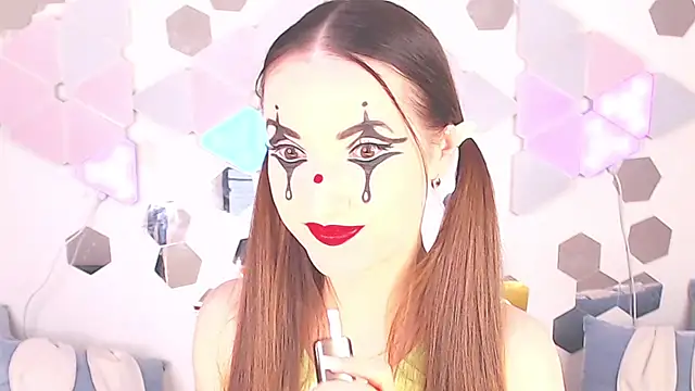 Snapshot of LexiKiss chatting on 11-05-25, 10:54 LexiKiss online show from 11-05-25, 10:54