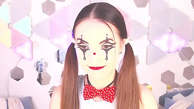 Snapshot of LexiKiss chatting on 11-11-25, 11:05 LexiKiss online show from 11-11-25, 11:05