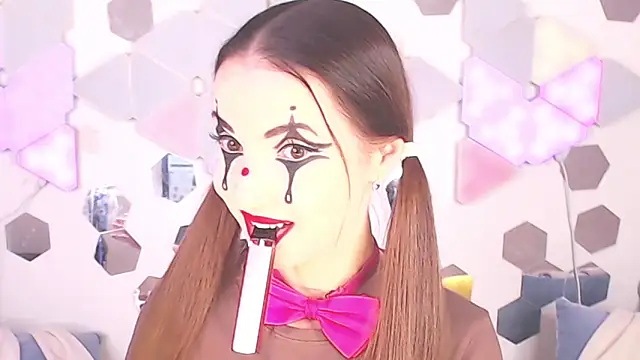 Snapshot of LexiKiss chatting on 11-13-25, 11:25 LexiKiss online show from 11-13-25, 11:25