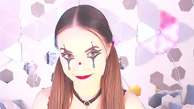 Snapshot of LexiKiss chatting on 11-22-25, 01:32 LexiKiss online show from 11-22-25, 01:32