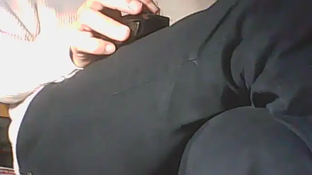 Snapshot of Moro_ra chatting on 10-13-25, 06:08 Moro ra online show from 10-13-25, 06:08